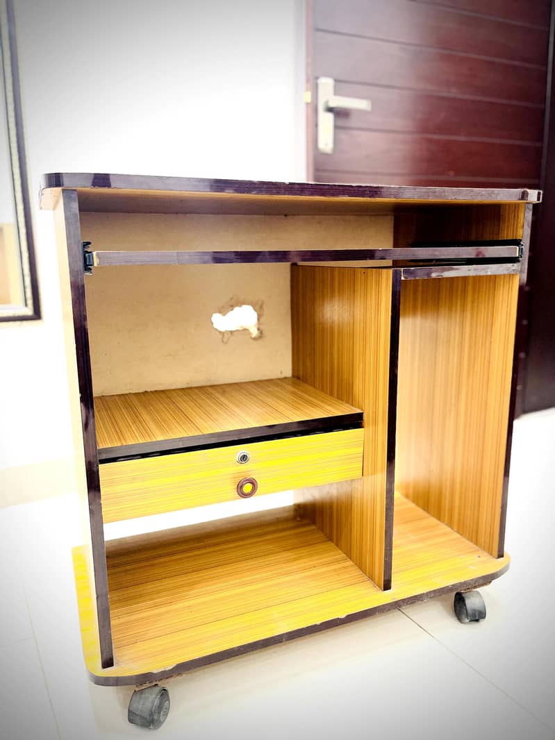 Computer trolly/table 3