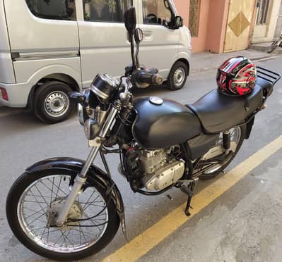 Suzuki GS 150 2017