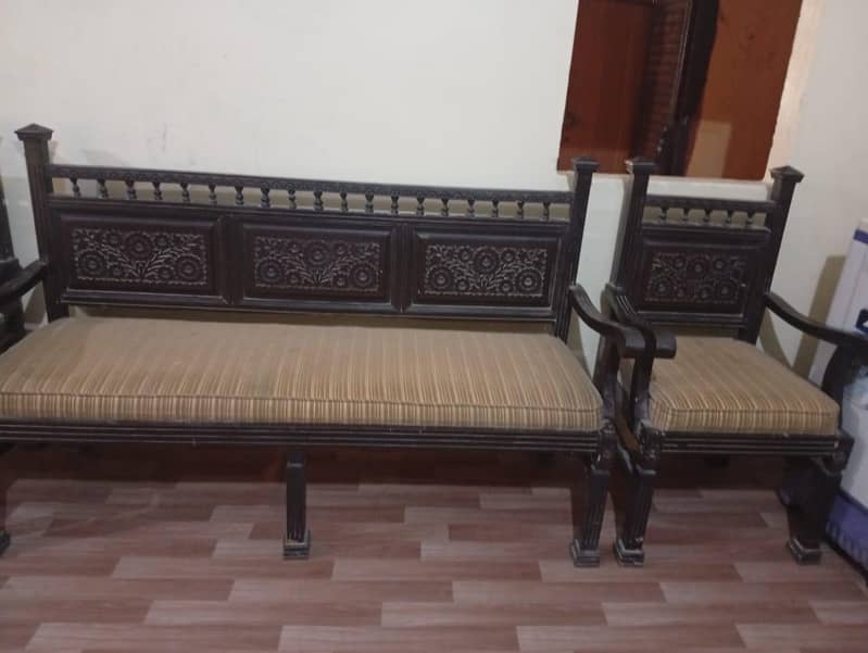 5 setter sofa and table 1