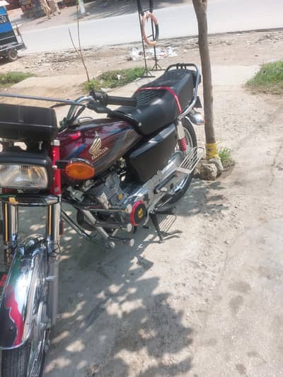 Honda 125  . . . 2024 madel. 03115517727
