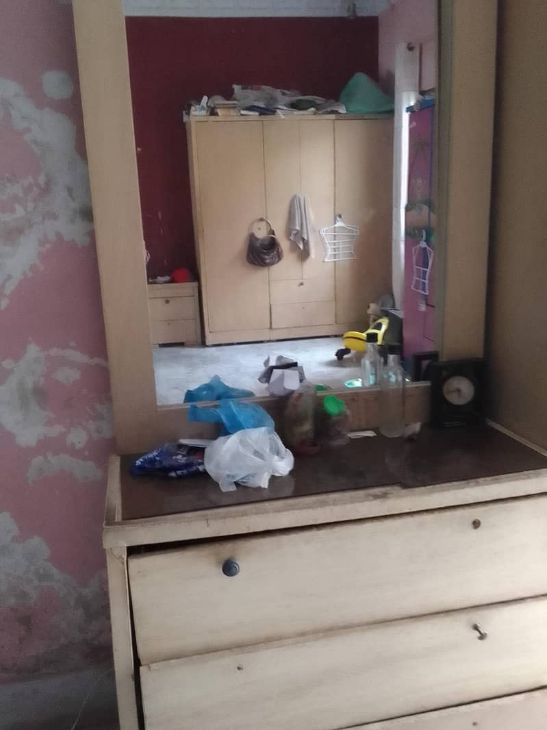dressing table 0