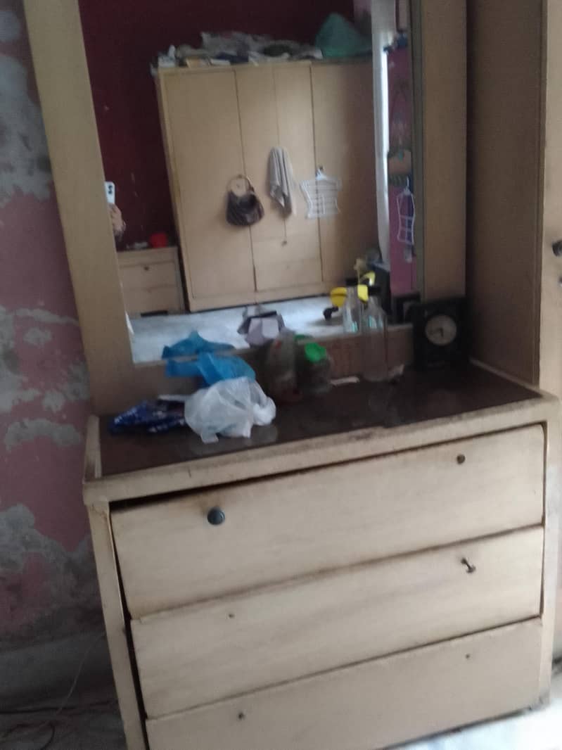dressing table 1