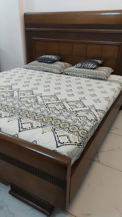 King Size Wooden Bed with Molty Celeste Mattress