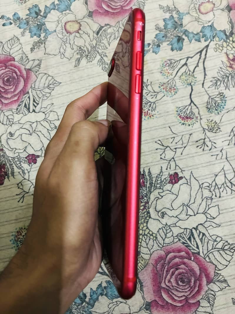 Apple iPhone 8 Plus 3