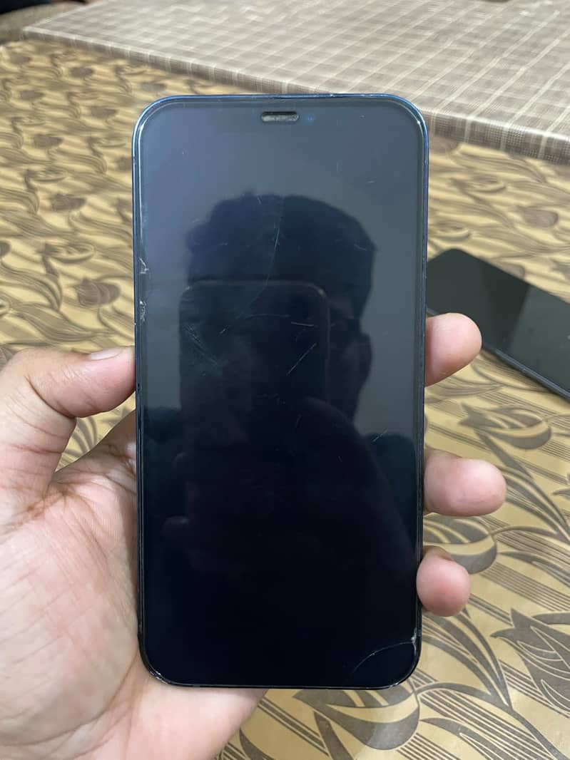 Apple iPhone 12 2