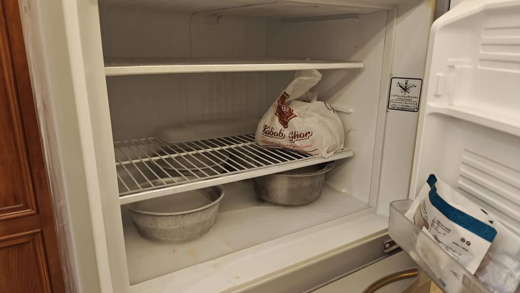 dawlance fridge 3