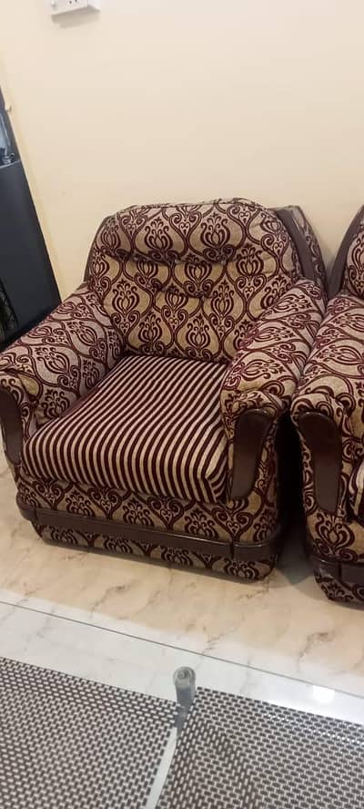 7 Seater Used Sofa Set - Good Condition - Islamabad