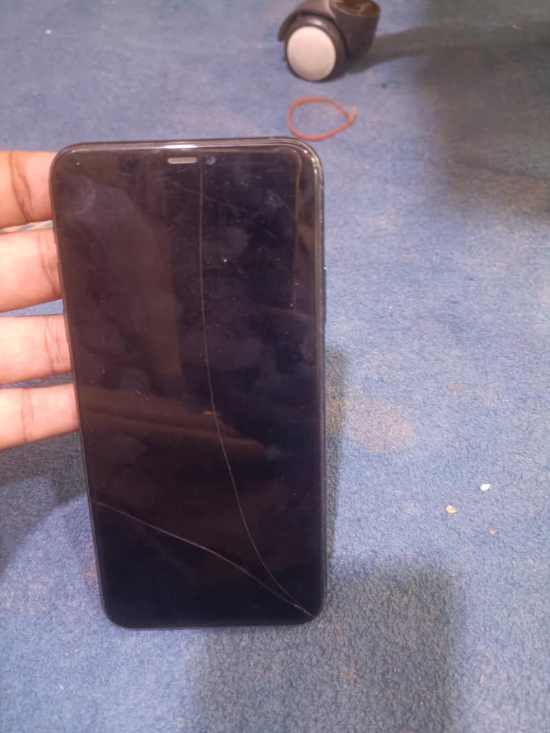 Apple iPhone 11 Pro Max 2