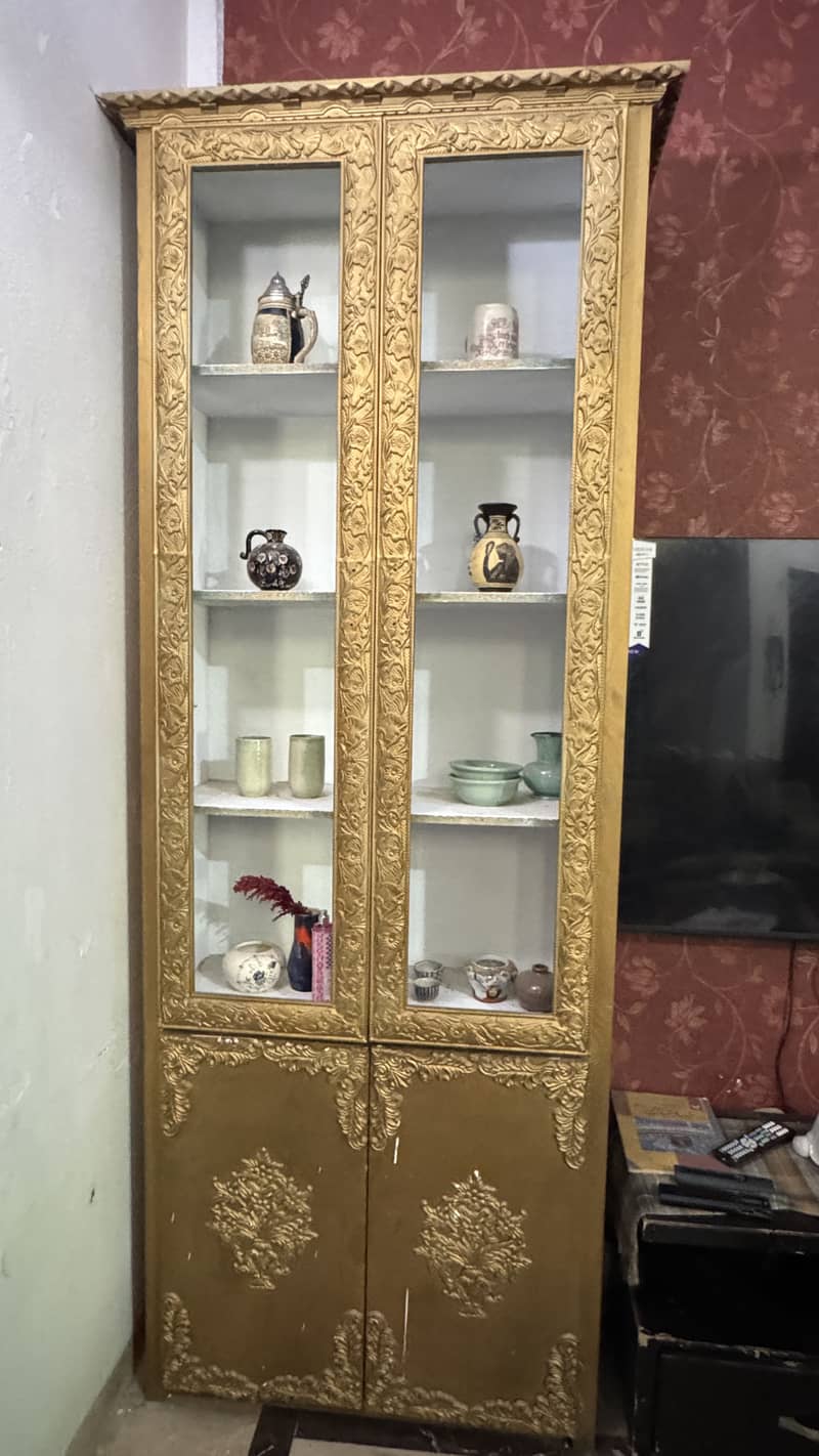 Almari / Wardrobe 0