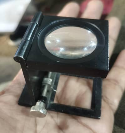 Linen Tester Magnifier