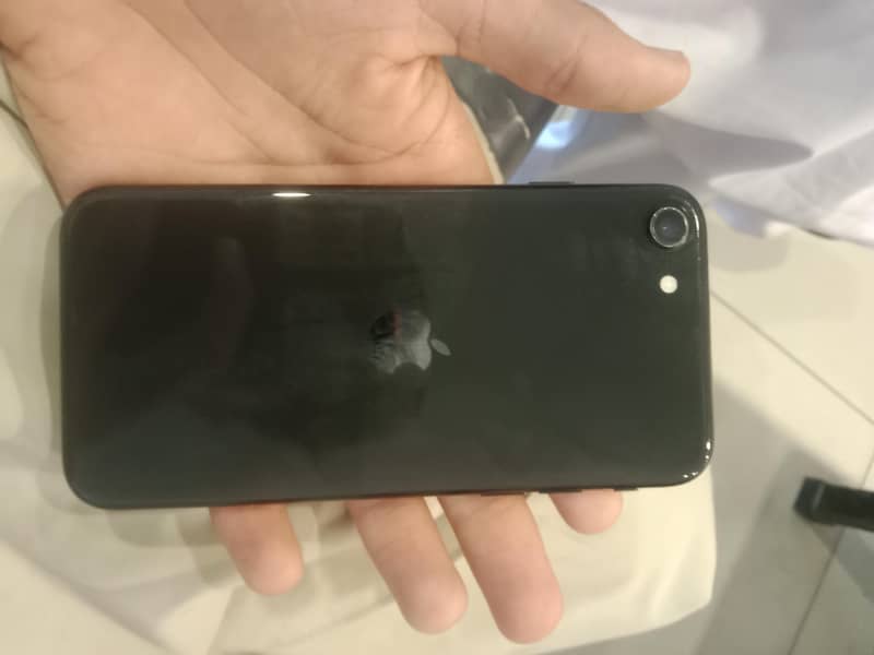 Apple iPhone SE 7