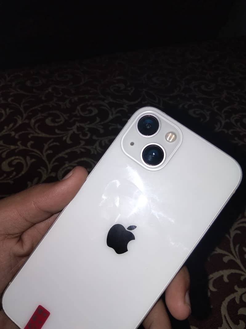 Apple iPhone 13 1