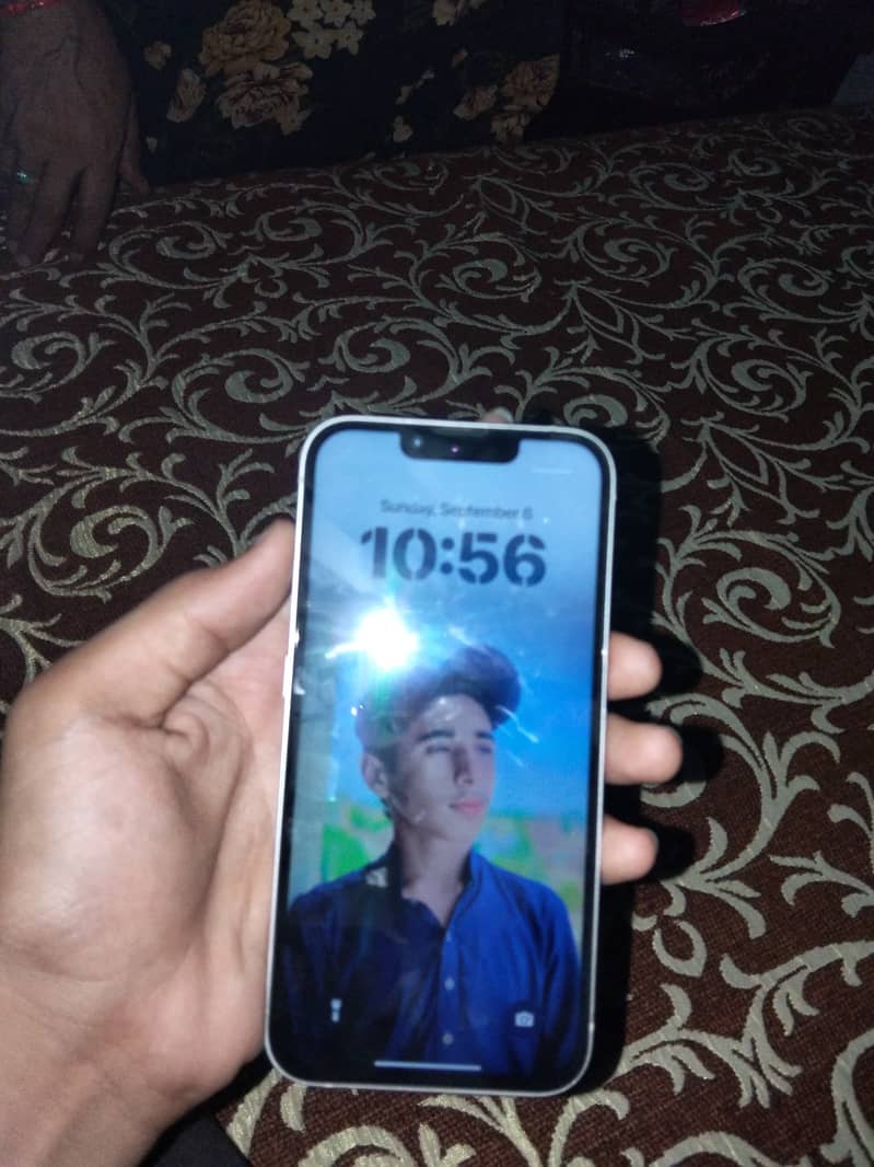 Apple iPhone 13 3