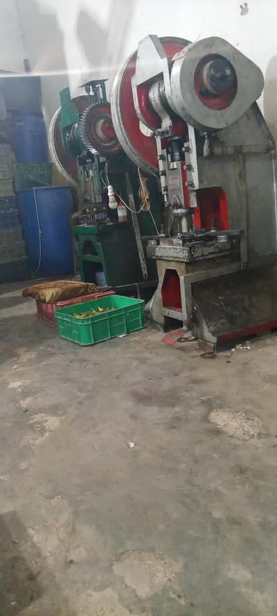 Labour Need, Hiring Labour for machine work, Job need, Hiring for Lab