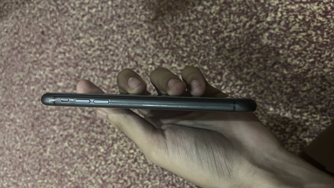 Apple iPhone 11 6