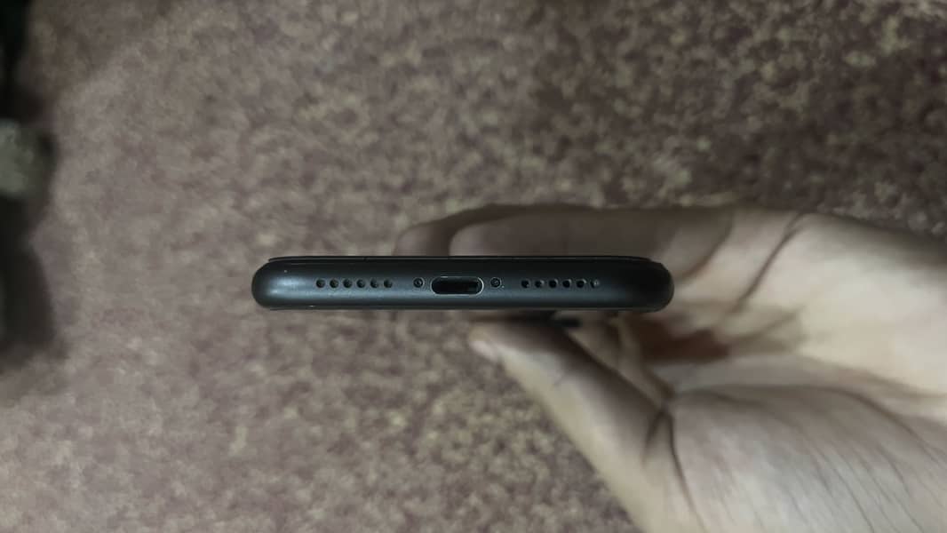 Apple iPhone 11 8