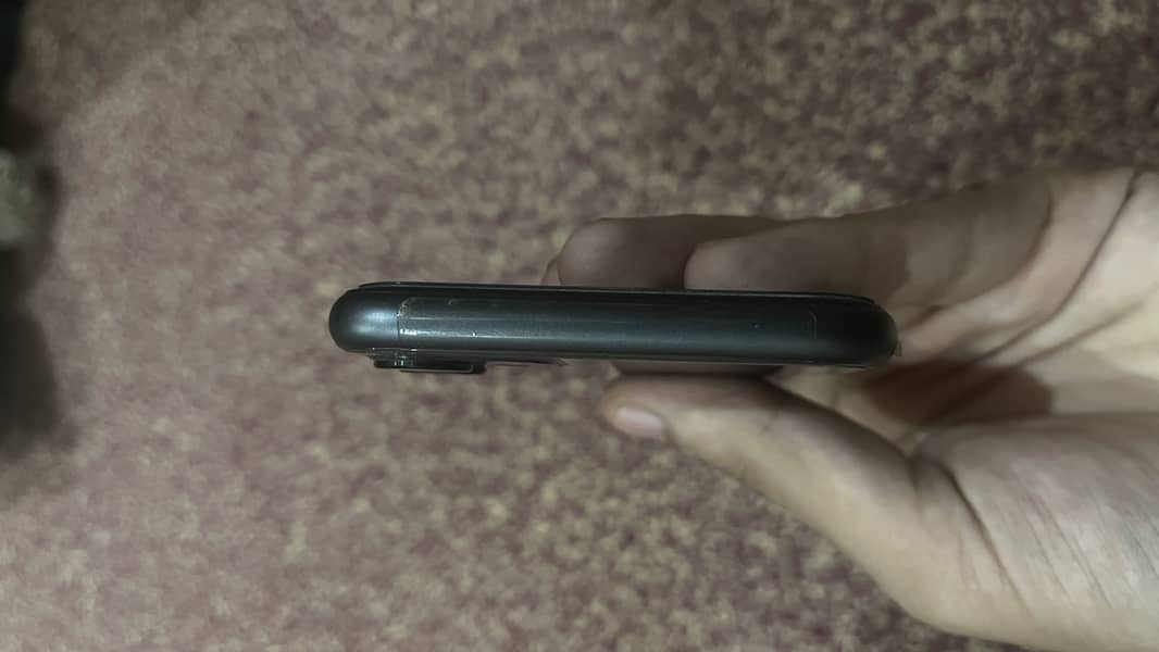 Apple iPhone 11 9