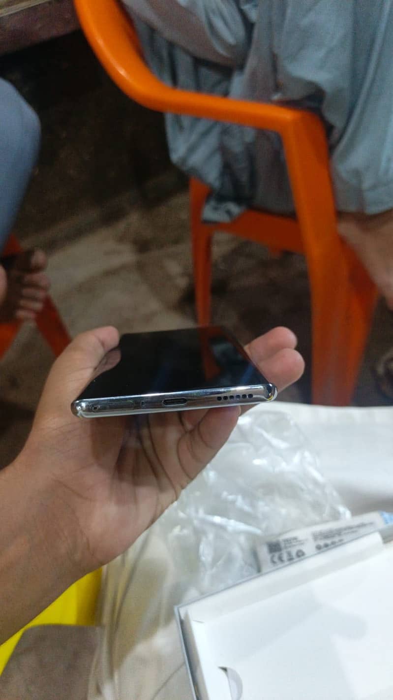 Tecno CAMON 40 Pro 4