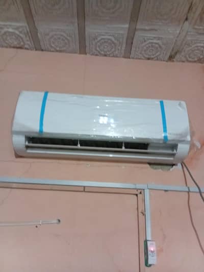 Haier 1.5 ton Invertor split Ac only 3 month used
