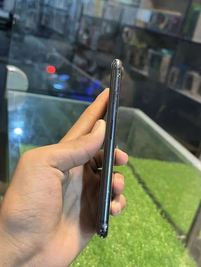 Apple iPhone 7