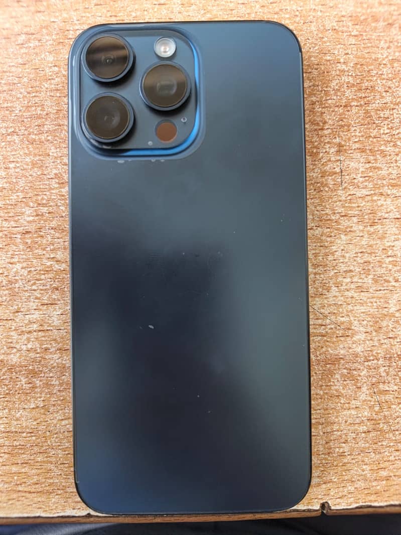 Apple iPhone 15 Pro Max 0