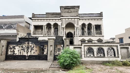 Grey Structure 1 Kanal House For Sale In Beacon House Society - Block B Lahore