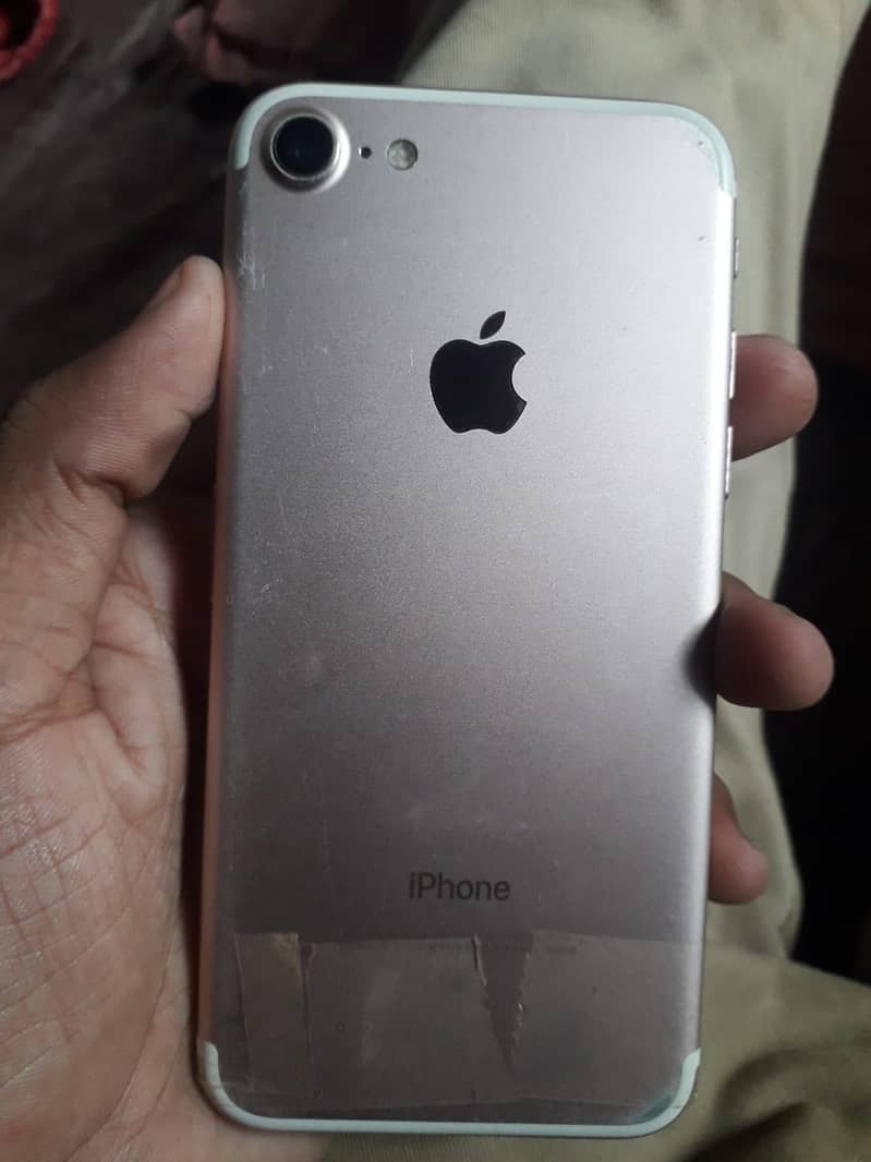 Apple iPhone 7 1