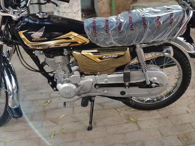 Honda CG 125 Self Start SE gold 2026 model
