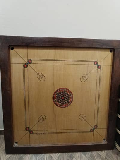 carrom board