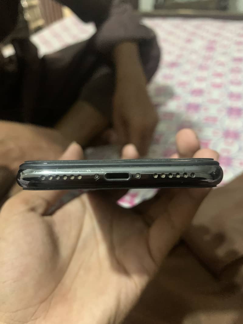 Apple iPhone X 0