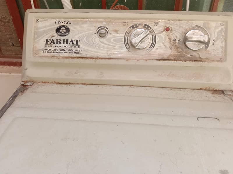 Farhat waahing machine used 2