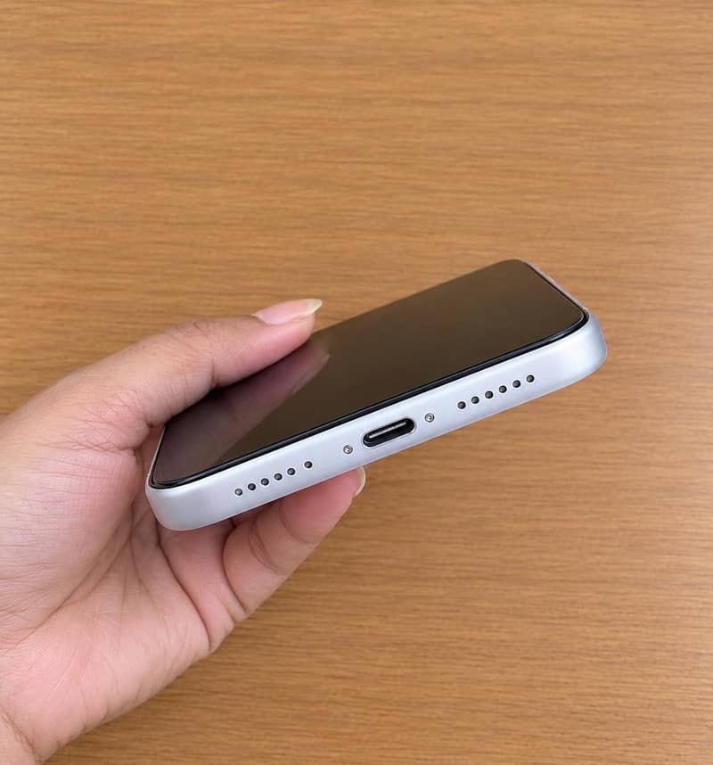 Apple iPhone 17 Pro Max 2