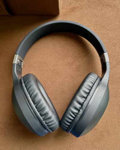 Ronin R-1500 Bluetooth Headphones | Like New | Original Box