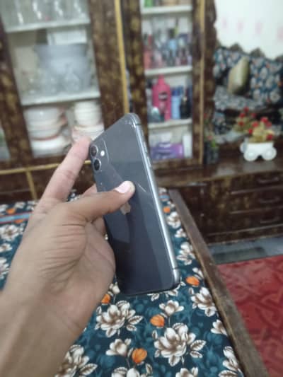Apple iPhone 11 64 Gp factory unlock