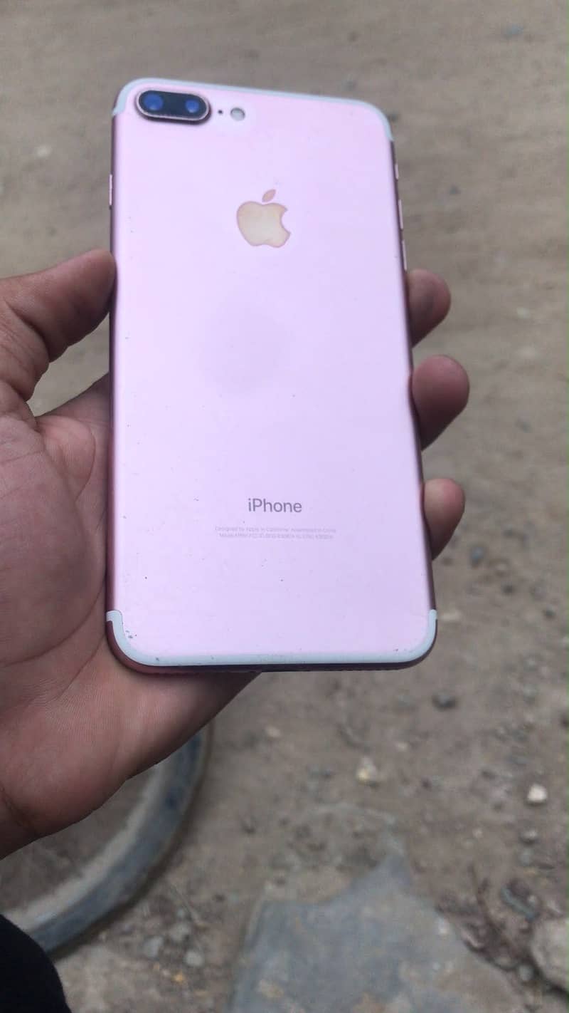 Apple iPhone 7 Plus 0