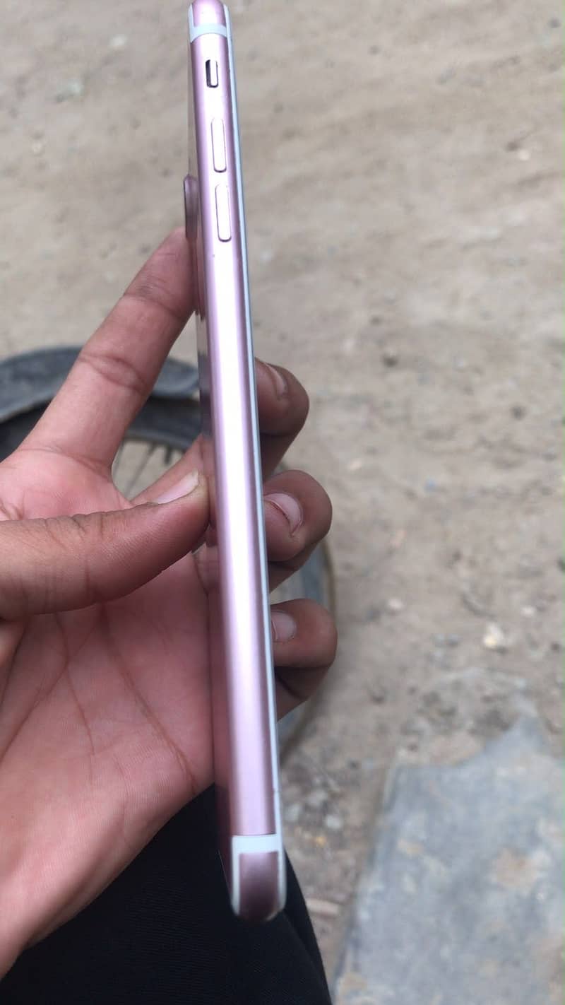 Apple iPhone 7 Plus 1