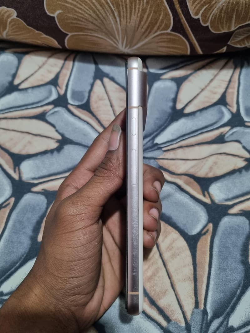 Google Pixel 8 3