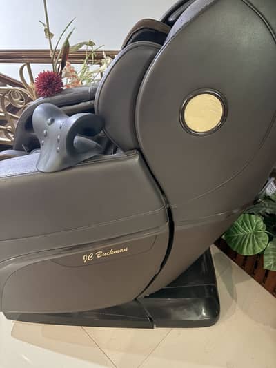 Very nice fully functional recliner