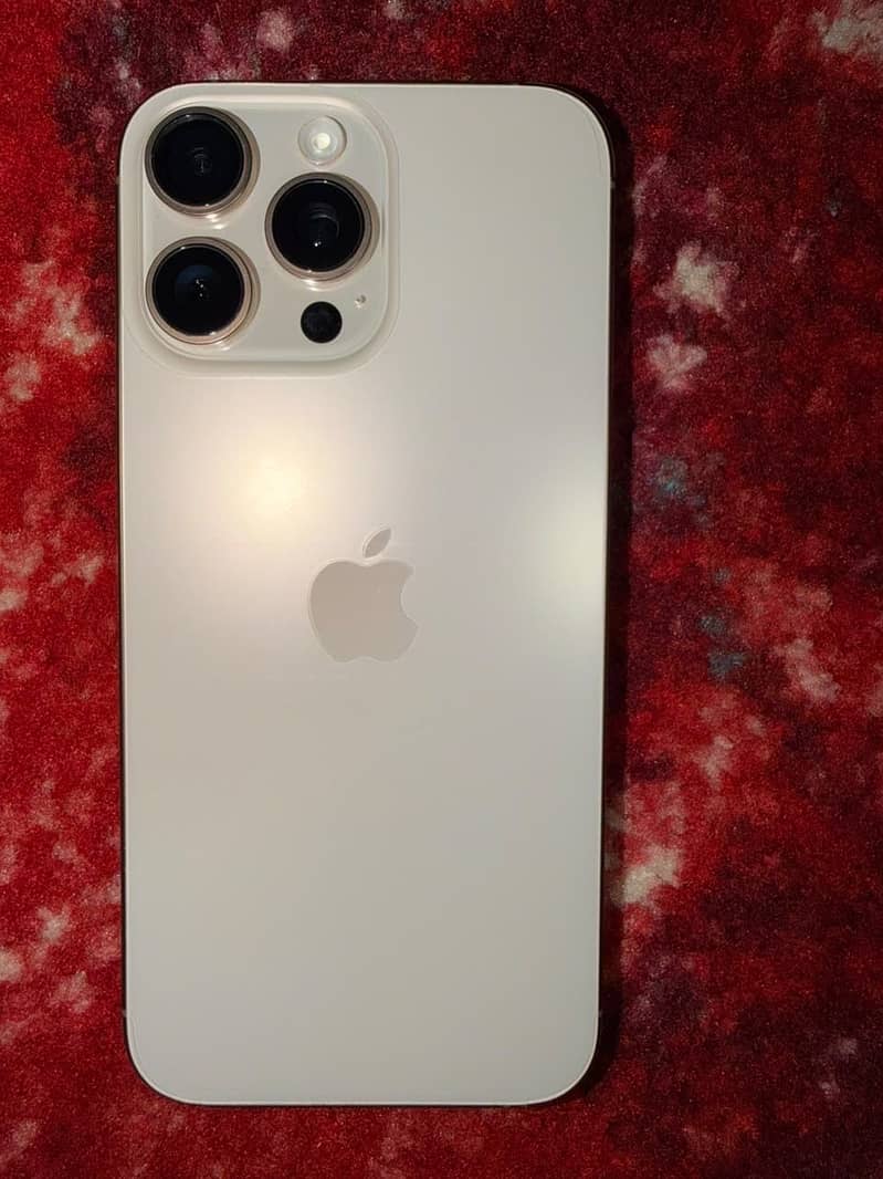Apple iPhone 16 Pro Max 1