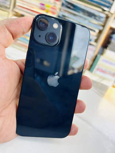 Apple iPhone 13