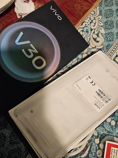 Vivo V30 5G – 12GB / 256GB