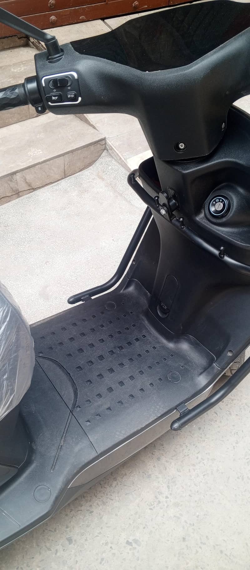 Revoo Scooty 2