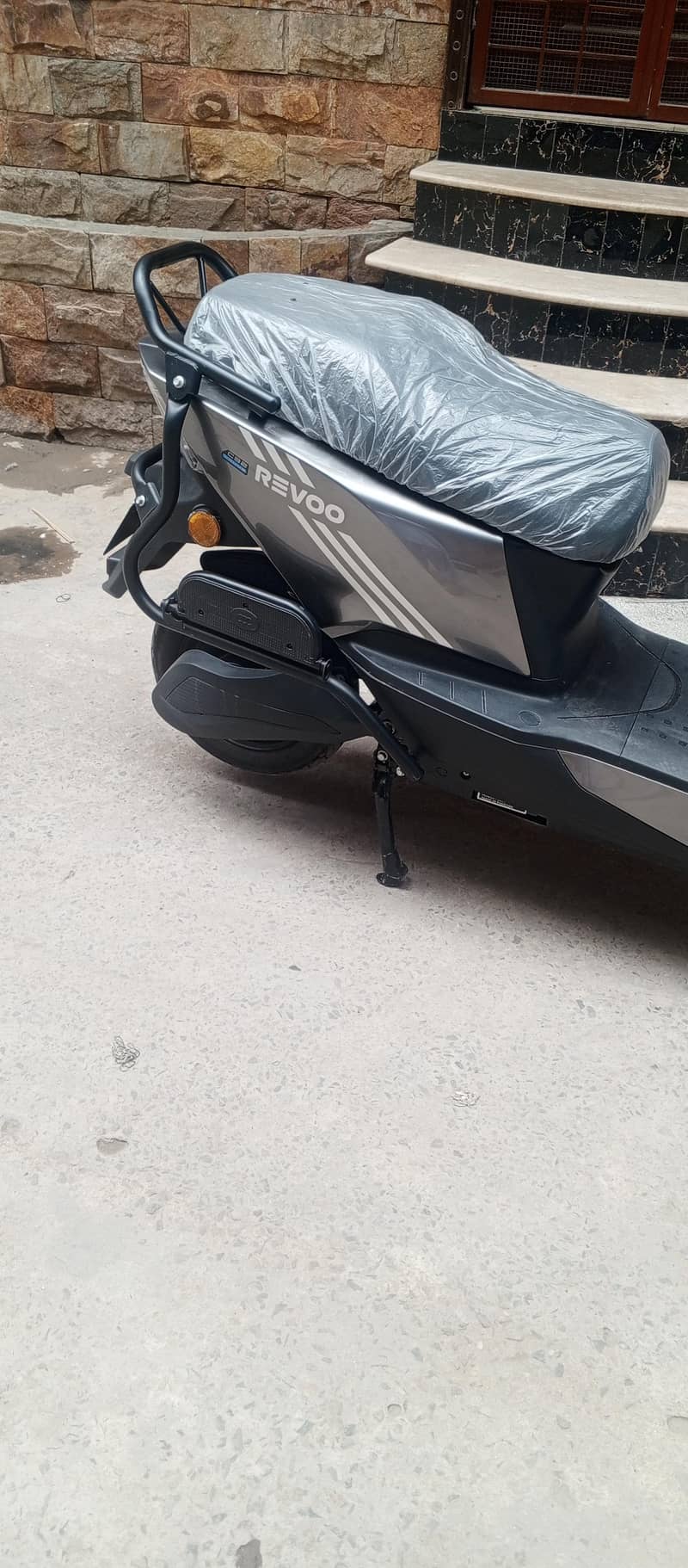 Revoo Scooty 7