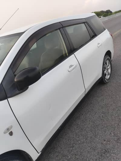 Nissan Wingroad 2012