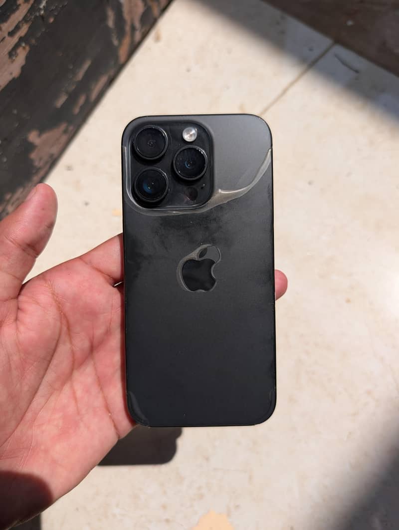Apple iPhone 15 Pro 4