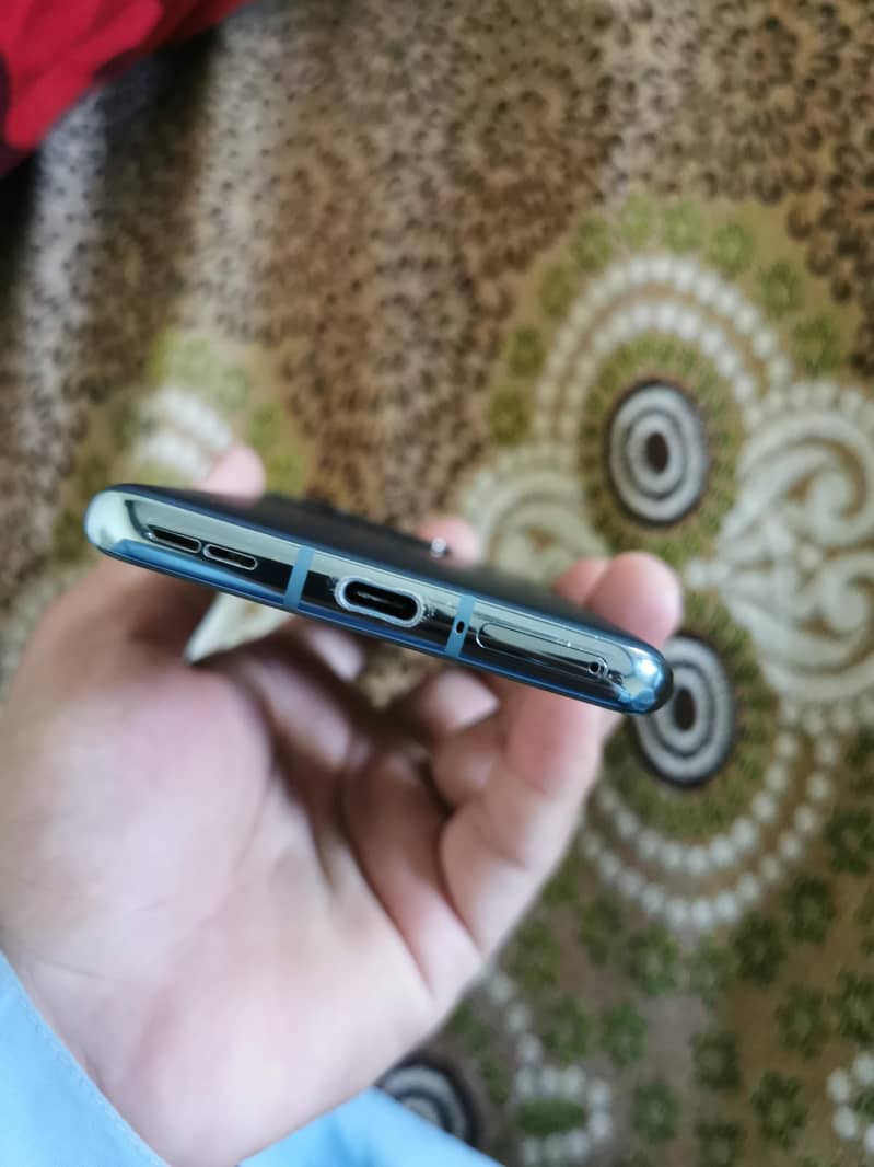 One Plus 10 Pro 4