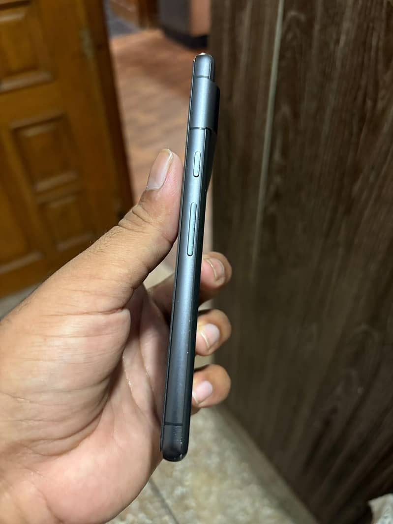 Google Pixel 7 4