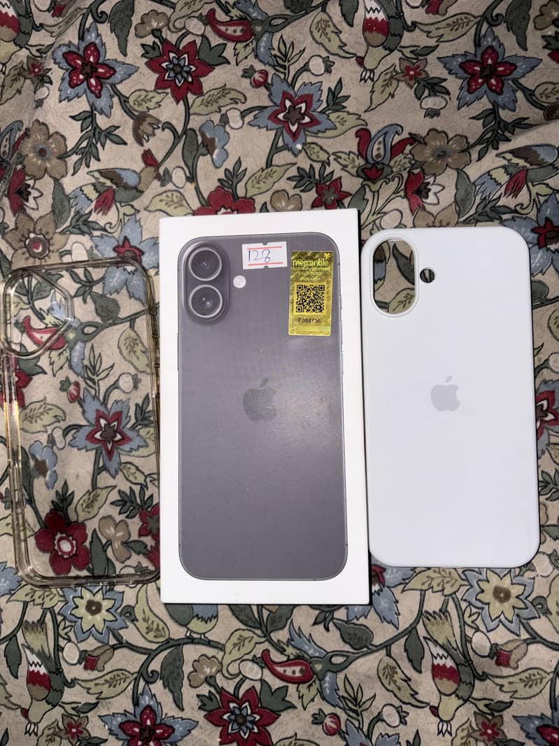 Apple iPhone 16 Plus 0