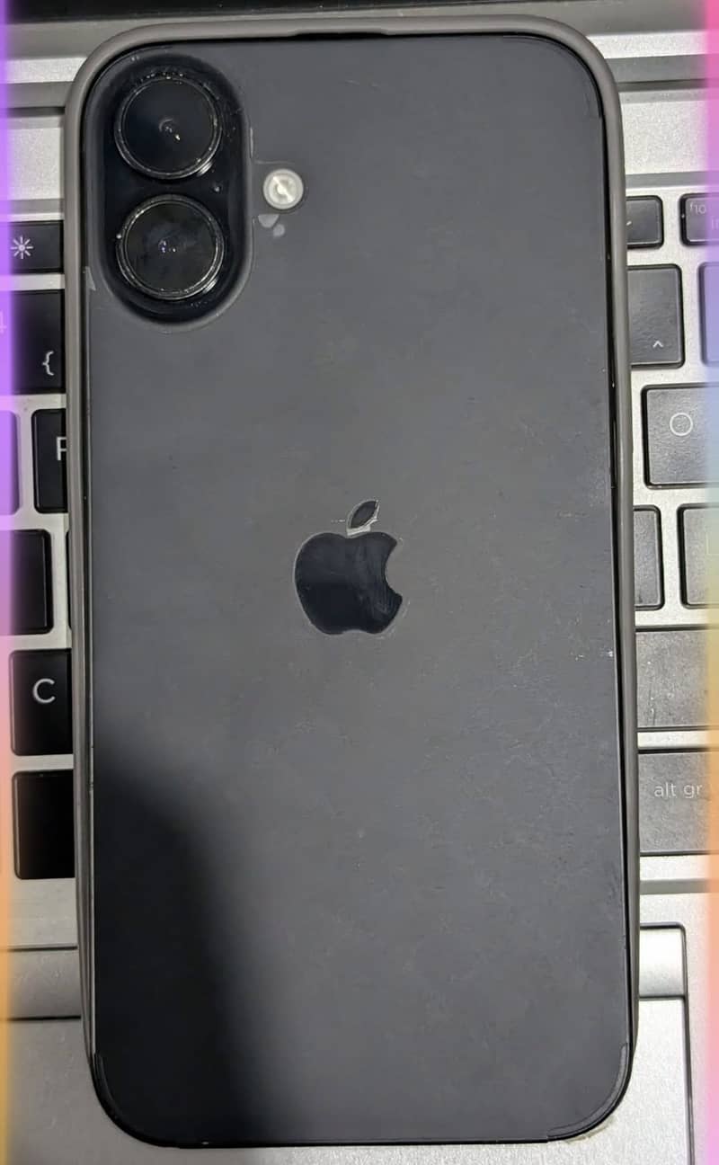 Apple iPhone 16 Plus 4