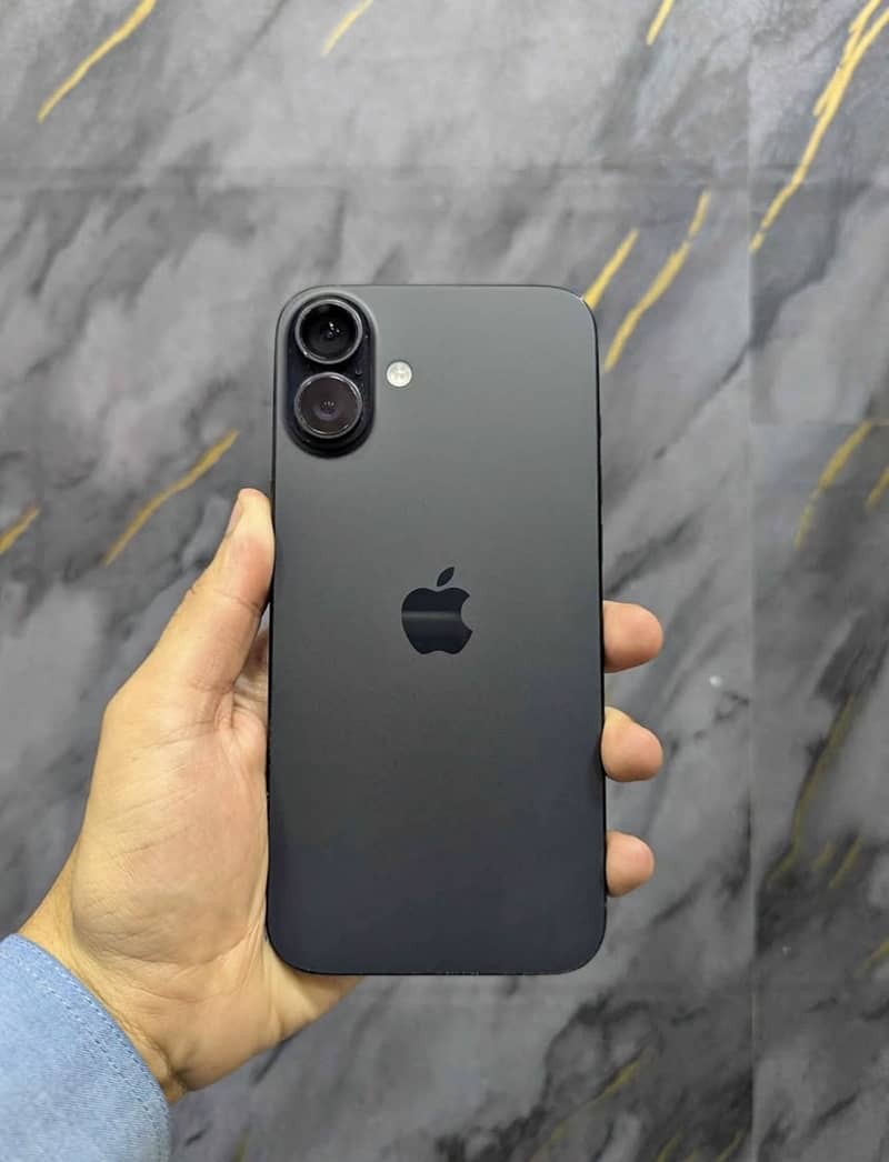 Apple iPhone 16 Plus 7